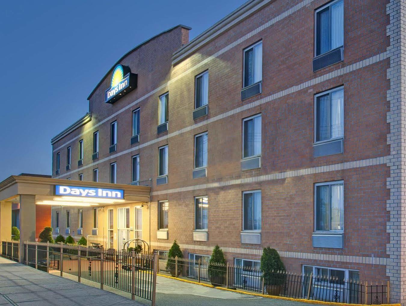 Days Inn By Wyndham Jamaica / Jfk Airport New York Eksteriør bilde